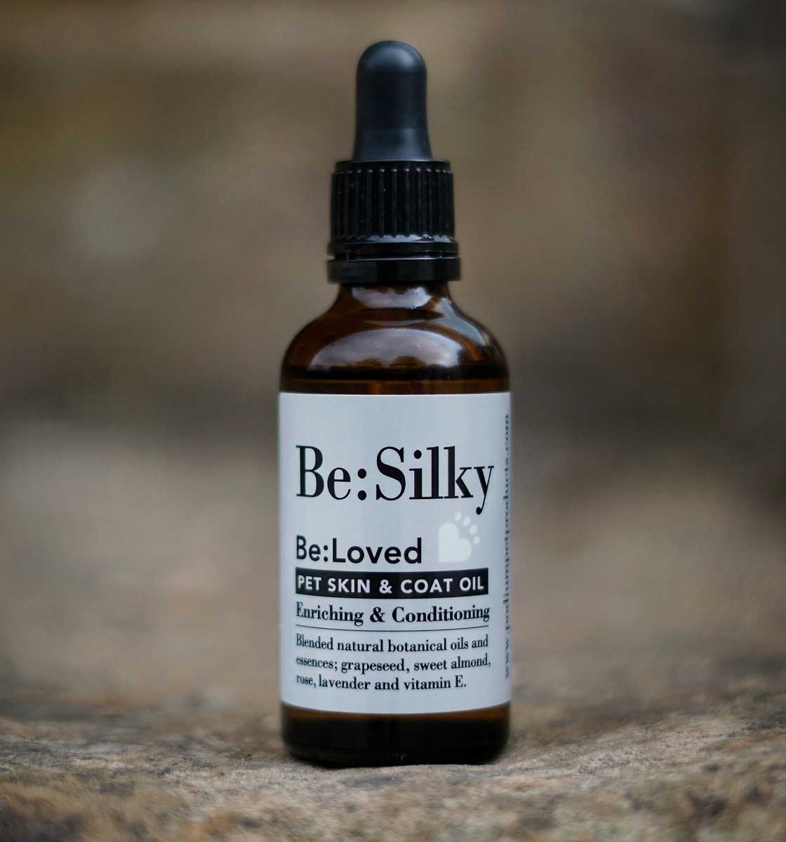 Be:silky pet skin and coat oil product.